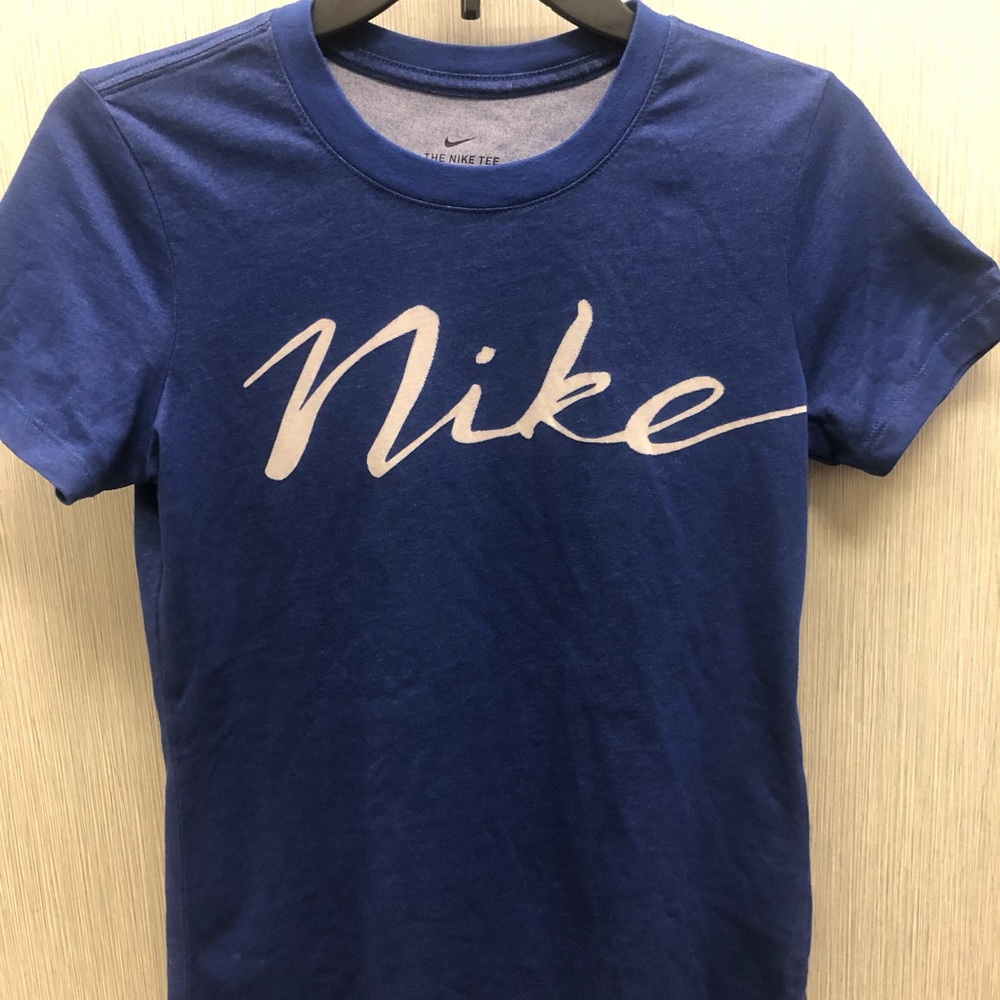 Nike T Shirt
